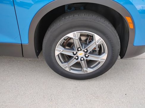 Used 2024 Chevrolet Blazer LT w/ Convenience Package FWD image 33