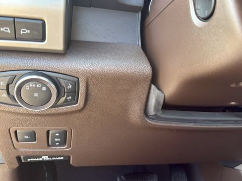 Used 2022 Ford F250 King Ranch w/ King Ranch Ultimate Package AWD/4WD image 18