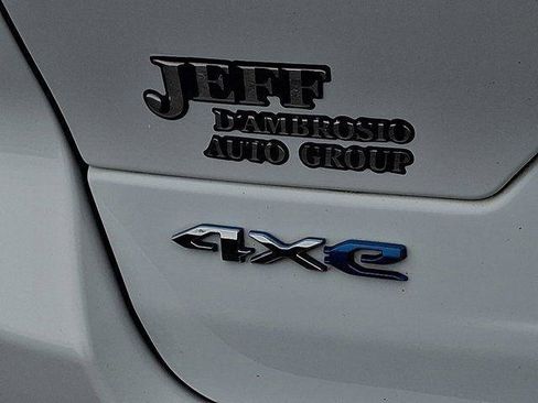 Certified 2022 Jeep Grand Cherokee Limited 4xe w/ Luxury Tech Group II AWD/4WD image 38