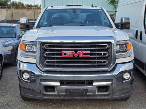 Used 2018 GMC Sierra 2500 SLT w/ Snow Plow Prep Package AWD/4WD image 2