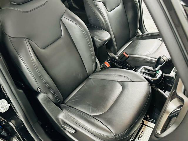 Certified 2023 Jeep Renegade Limited AWD/4WD image 23