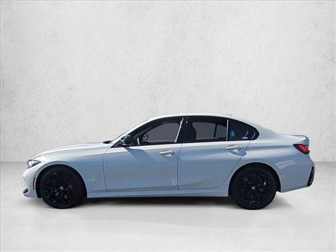 Used 2026 BMW 330i Sedan w/ M Sport Package RWD image 2