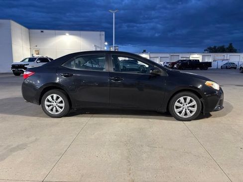 Used 2014 Toyota Corolla LE FWD image 4