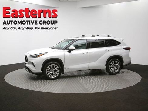 Used 2024 Toyota Highlander Platinum image 63