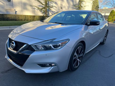 Used 2018 Nissan Maxima 3.5 SV image 3