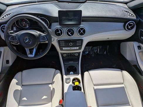 Used 2018 Mercedes-Benz CLA 250 image 14