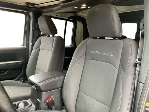 Used 2021 Jeep Gladiator Overland w/ Cold Weather Group AWD/4WD image 26