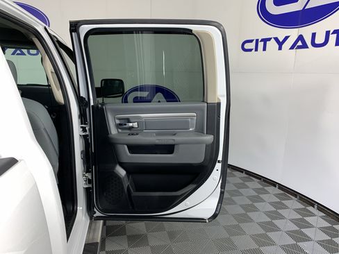 Used 2019 RAM 1500 Big Horn RWD image 33