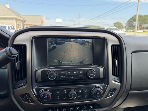 Used 2015 GMC Sierra 2500 Denali w/ Duramax Plus Package AWD/4WD image 17