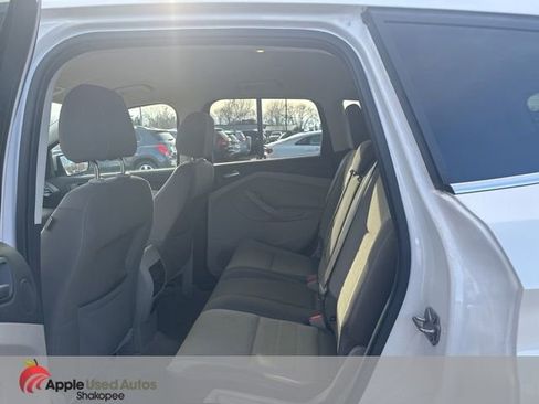 Used 2016 Ford Escape SE w/ Equipment Group 201A image 7