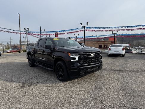 Used 2023 Chevrolet Silverado 1500 RST w/ Z71 Off-Road Package image 7