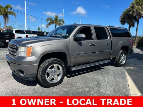 Used 2014 GMC Sierra 2500 Denali w/ Suspension Package, Off-Road image 4