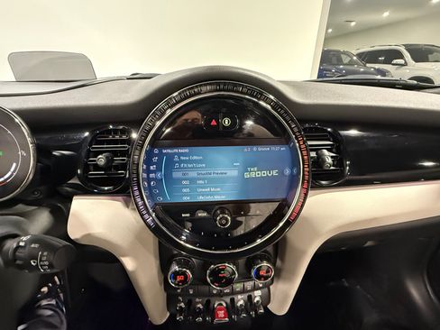 Used 2024 MINI Cooper S FWD image 40