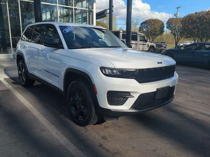 Used 2023 Jeep Grand Cherokee Altitude