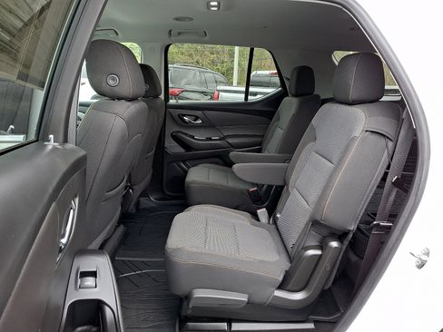 Certified 2020 Chevrolet Traverse LT w/ Driver Confidence II Package AWD/4WD image 11