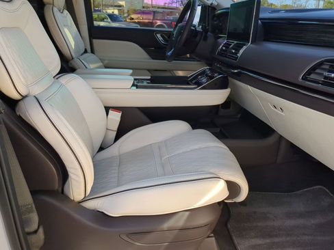Used 2023 Lincoln Navigator L Black Label image 24