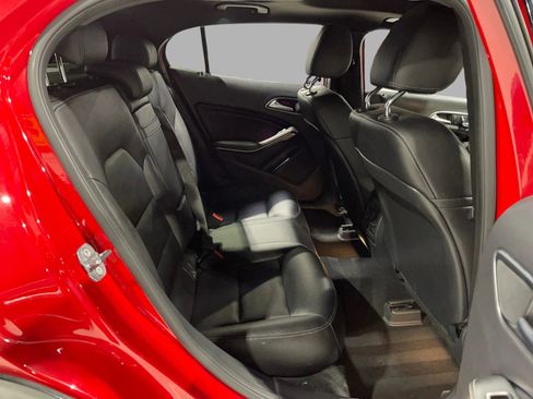 Used 2019 Mercedes-Benz GLA 250 w/ Convenience Package image 32