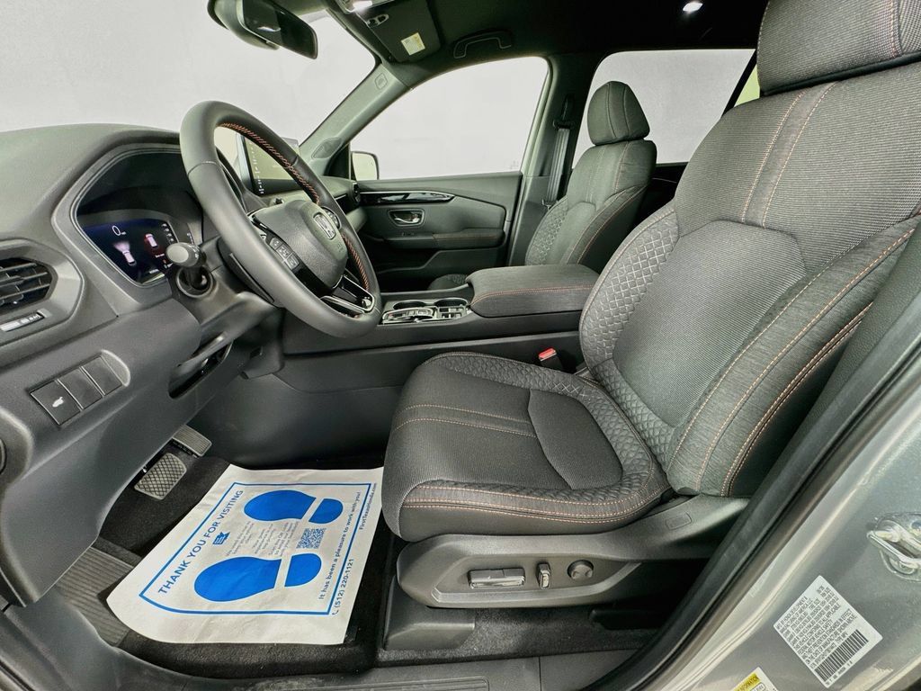 New 2026 Honda Pilot Sport image 25