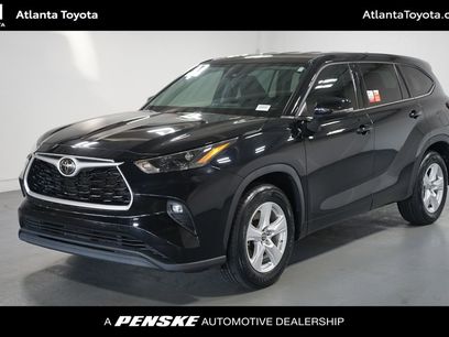 Certified 2022 Toyota Highlander LE
