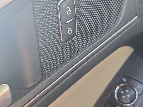 Used 2022 Ford Edge SEL AWD/4WD image 17