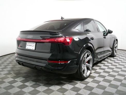Used 2024 Audi SQ8 e-tron Premium Plus w/ Black Optic Package AWD/4WD image 3