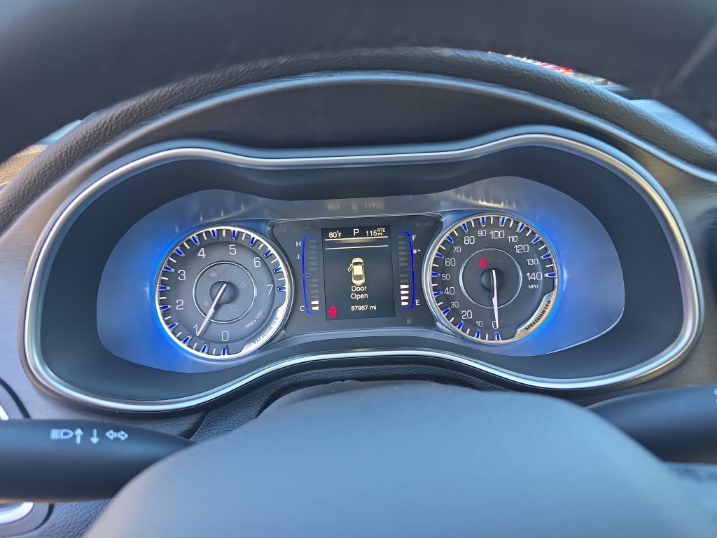 Used 2017 Chrysler 200 Limited Platinum FWD image 32
