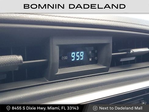 Used 2019 Toyota Corolla SE image 20