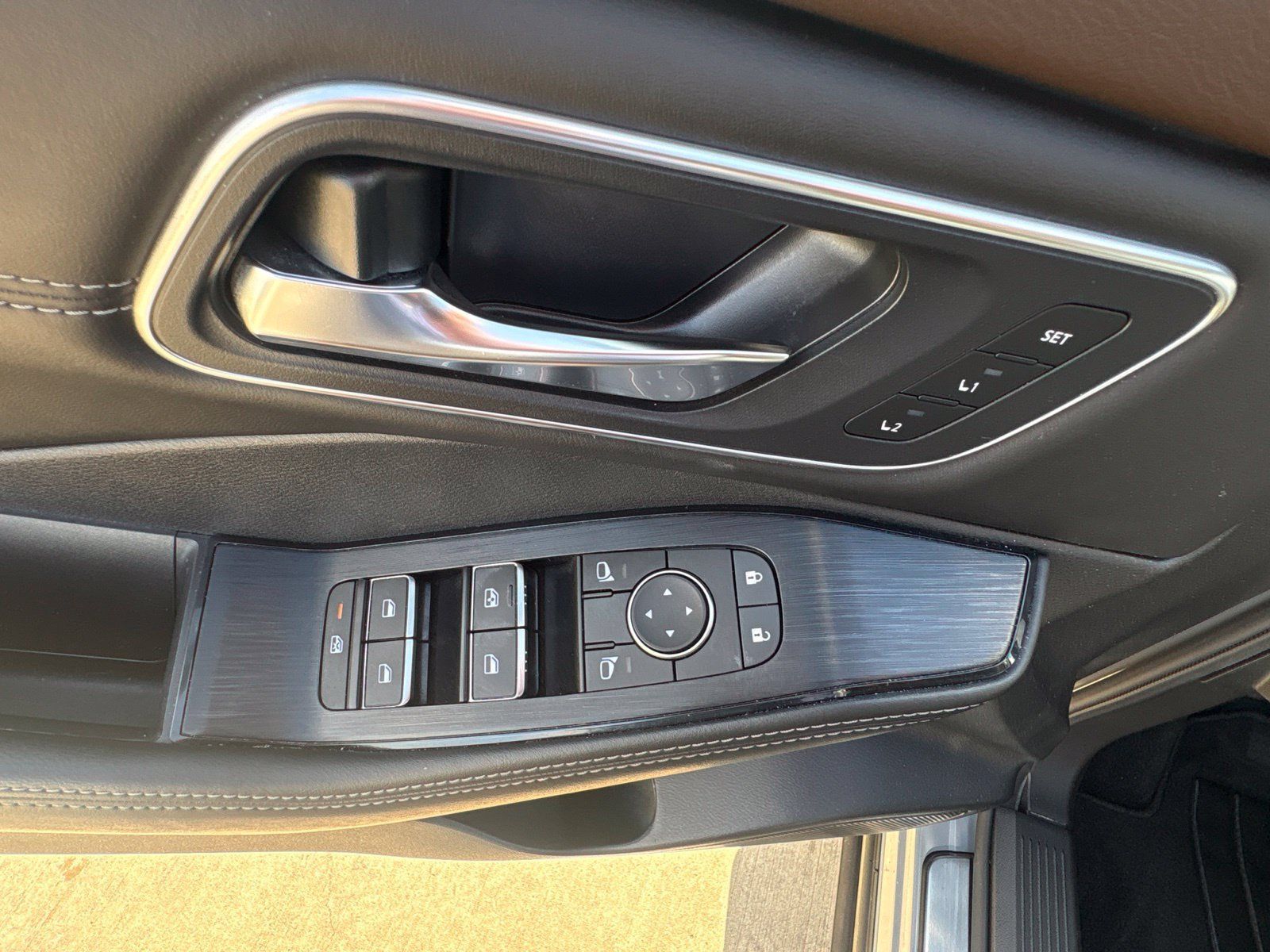 Used 2022 Nissan Rogue Platinum w/ Head-Up Display Package FWD image 18