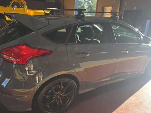 Used 2017 Ford Focus RS image 4