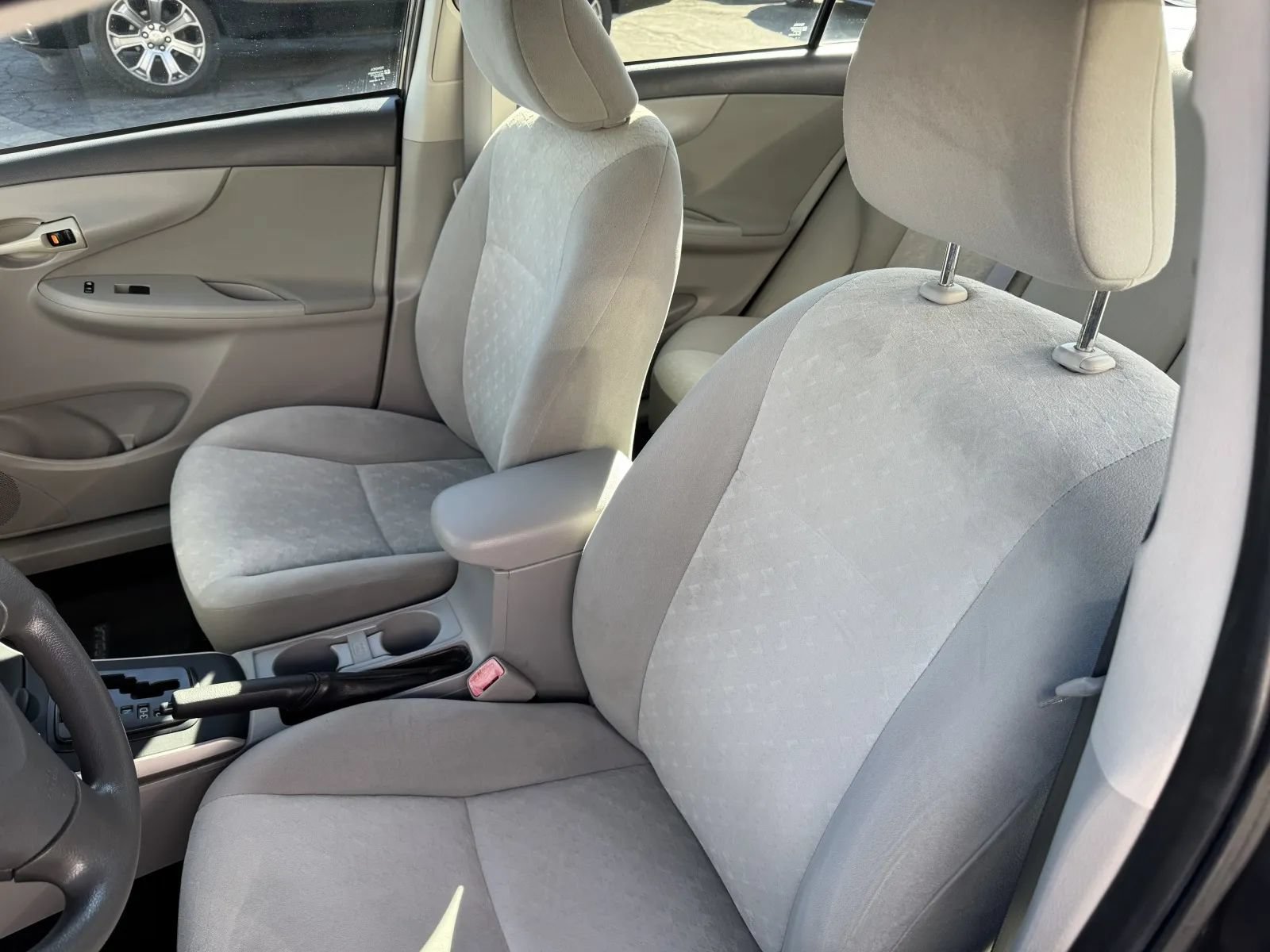 Used 2009 Toyota Corolla LE w/ All Weather Guard Pkg FWD image 13