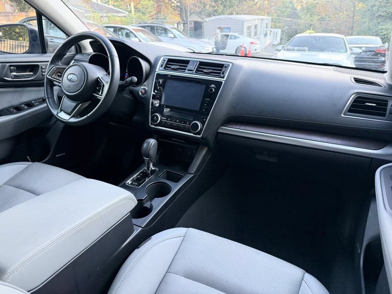 Used 2018 Subaru Outback 2.5i Limited AWD/4WD image 14