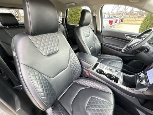 Used 2024 Ford Edge Titanium image 26