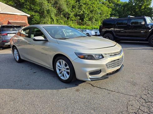 Used 2016 Chevrolet Malibu LT FWD image 3