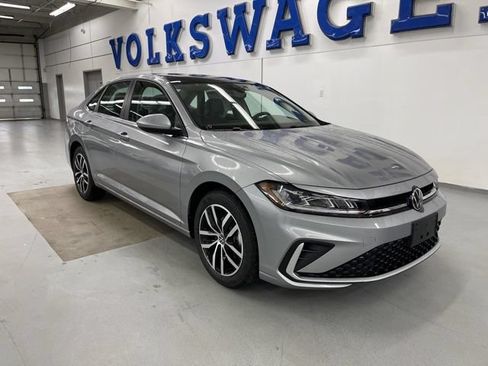 New 2026 Volkswagen Jetta SE FWD image 5
