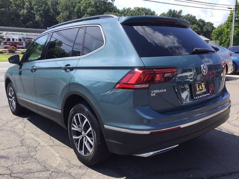 Used 2020 Volkswagen Tiguan SE w/ Panoramic Sunroof Package AWD/4WD image 10