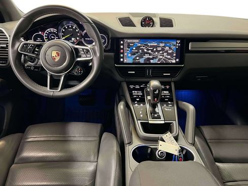 Used 2023 Porsche Cayenne Platinum Edition AWD/4WD image 9