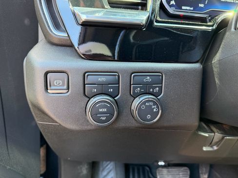 Used 2023 Chevrolet Silverado 1500 LT AWD/4WD image 14