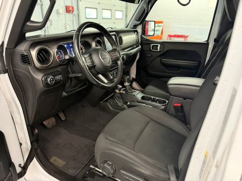 Used 2020 Jeep Gladiator Sport w/ Quick Order Package 24S AWD/4WD image 18