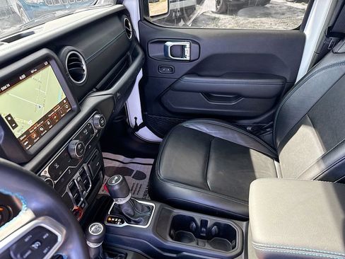 Used 2021 Jeep Wrangler Unlimited Rubicon 4xe image 26