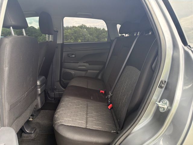 Used 2025 Mitsubishi Outlander Sport AWD image 32
