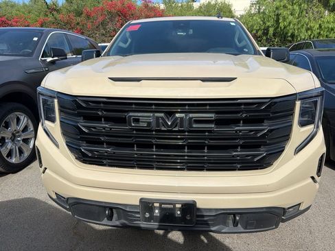 Used 2023 GMC Sierra 1500 Elevation RWD image 2