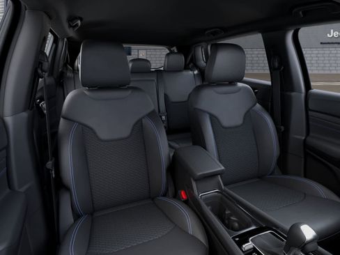New 2026 Jeep Compass Latitude AWD/4WD image 68
