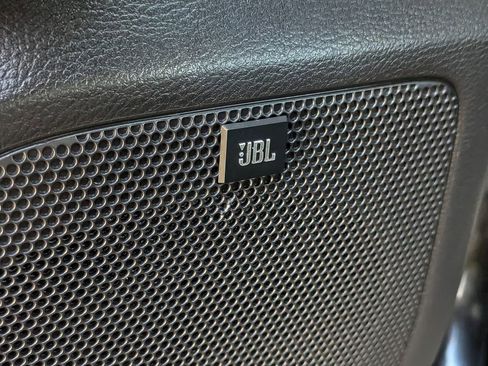 Used 2022 Toyota Tacoma Limited image 18