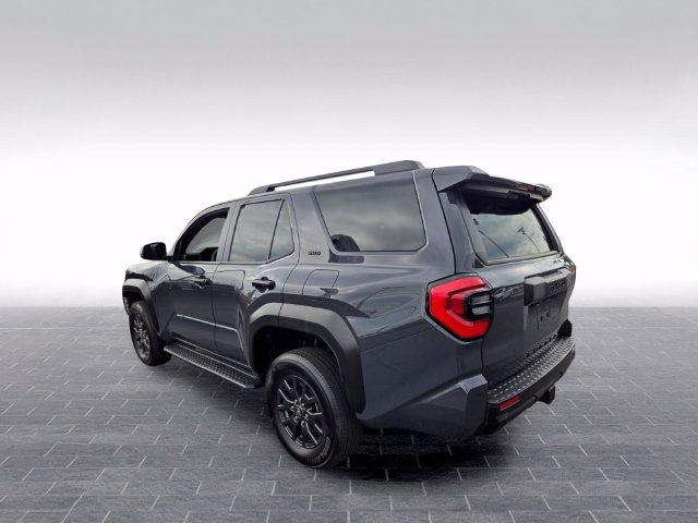 Used 2025 Toyota 4Runner SR5 AWD/4WD image 5