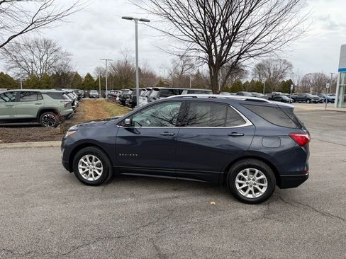 Used 2019 Chevrolet Equinox LT w/ Sun & Navigation Package image 8