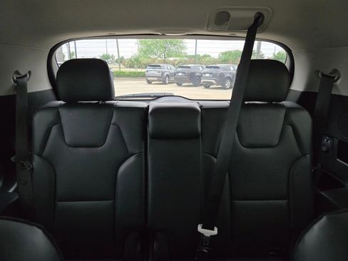 Used 2025 Kia Telluride S image 18