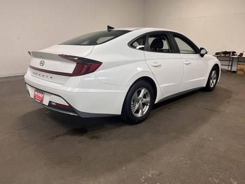 Used 2023 Hyundai Sonata SE w/ Cargo Package image 3