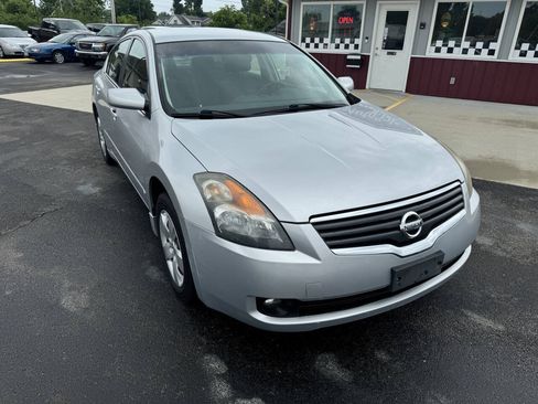 Used 2007 Nissan Altima 2.5 S w/ Technology Pkg FWD image 3