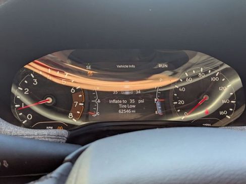 Used 2024 Jeep Compass Latitude image 14