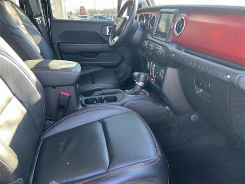 Used 2023 Jeep Wrangler Unlimited Rubicon w/ Cold Weather Group image 13